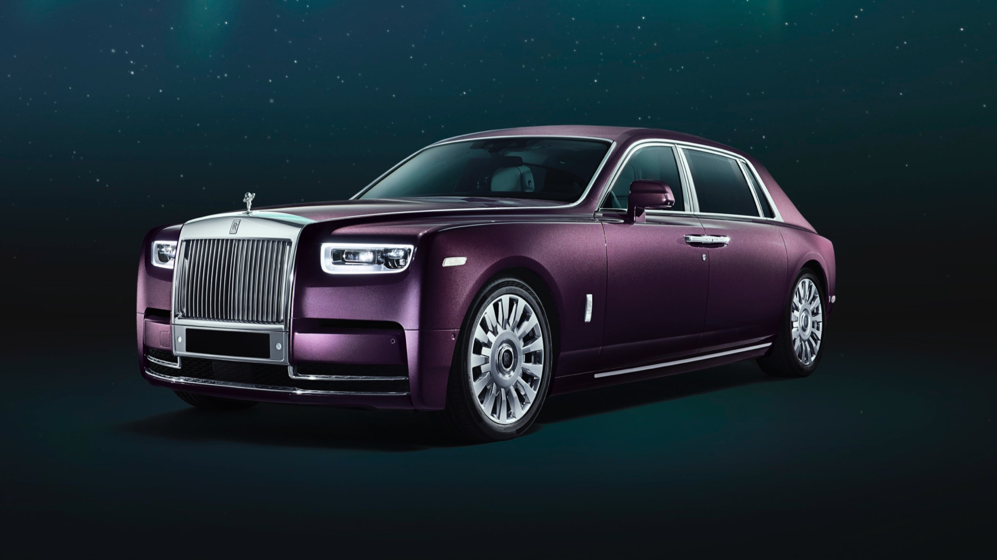 Rent a car with driver in dubai Rolls Royce Phantom